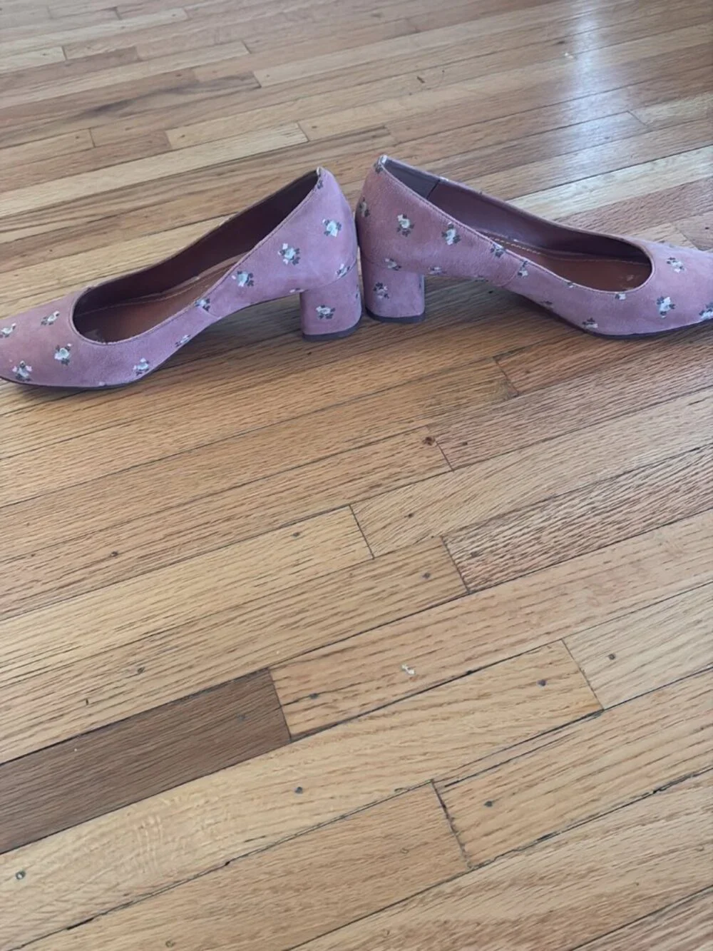 Coach Seude Pump With Prairie Print - Picture 6 of 10